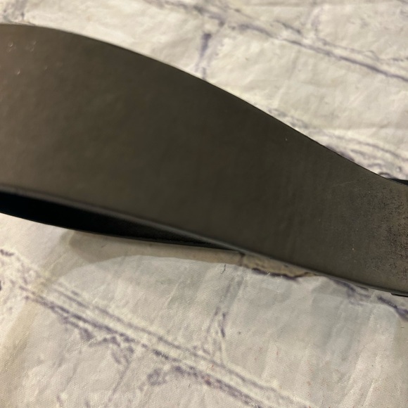 CALVIN KLEIN JEANS VEGAN LEATHER GREY WITH METALLIC SHINE SILVER BUCKLE SIZE S - Picture 9 of 11